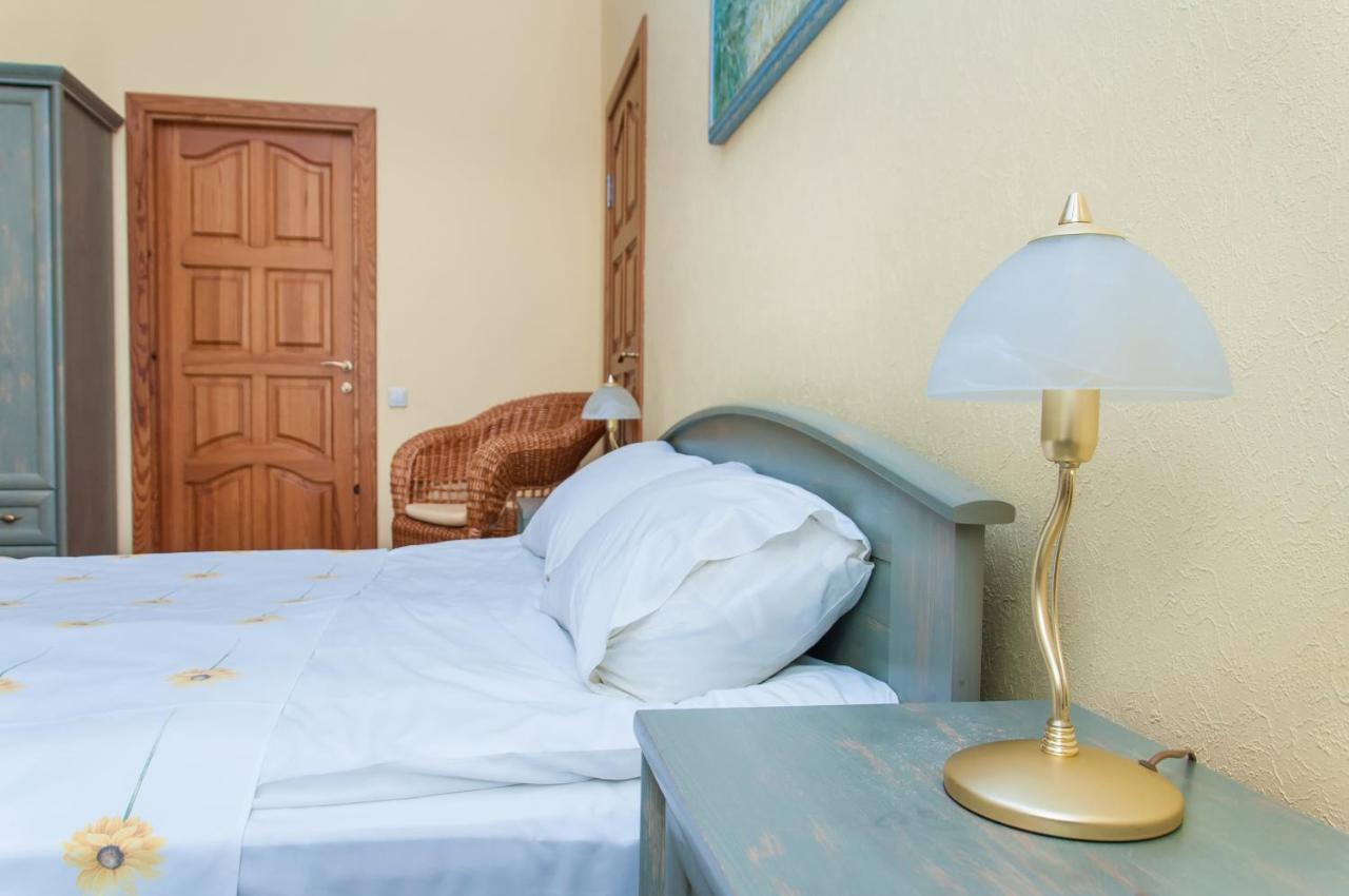 Sunflower B&B Kyiv Exterior photo